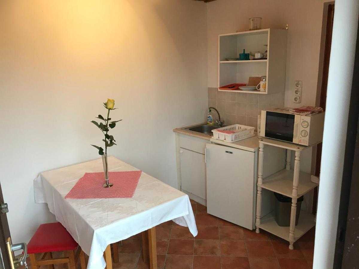 Apartman Berki Margit Heviz Exterior photo